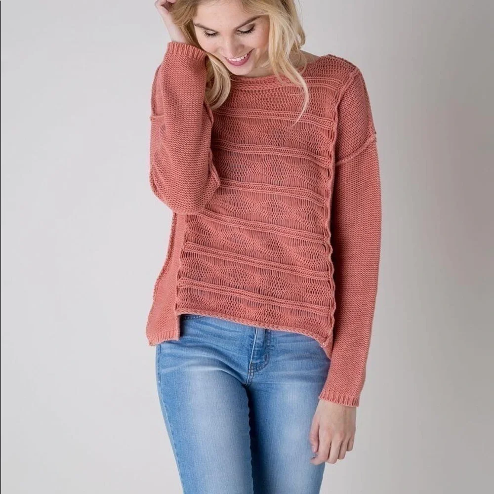 BKE Gimmicks Dusty Rose Open Weave Sweater. S